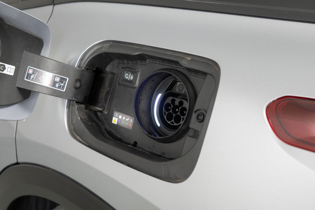 citroen-c5-x-2024-hibrido-a-gasolina-1598cc