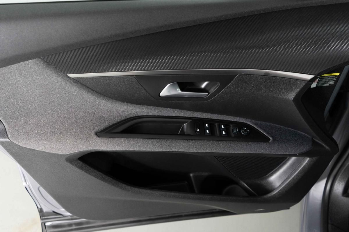 peugeot-5008-2020-gasolina-1199cc