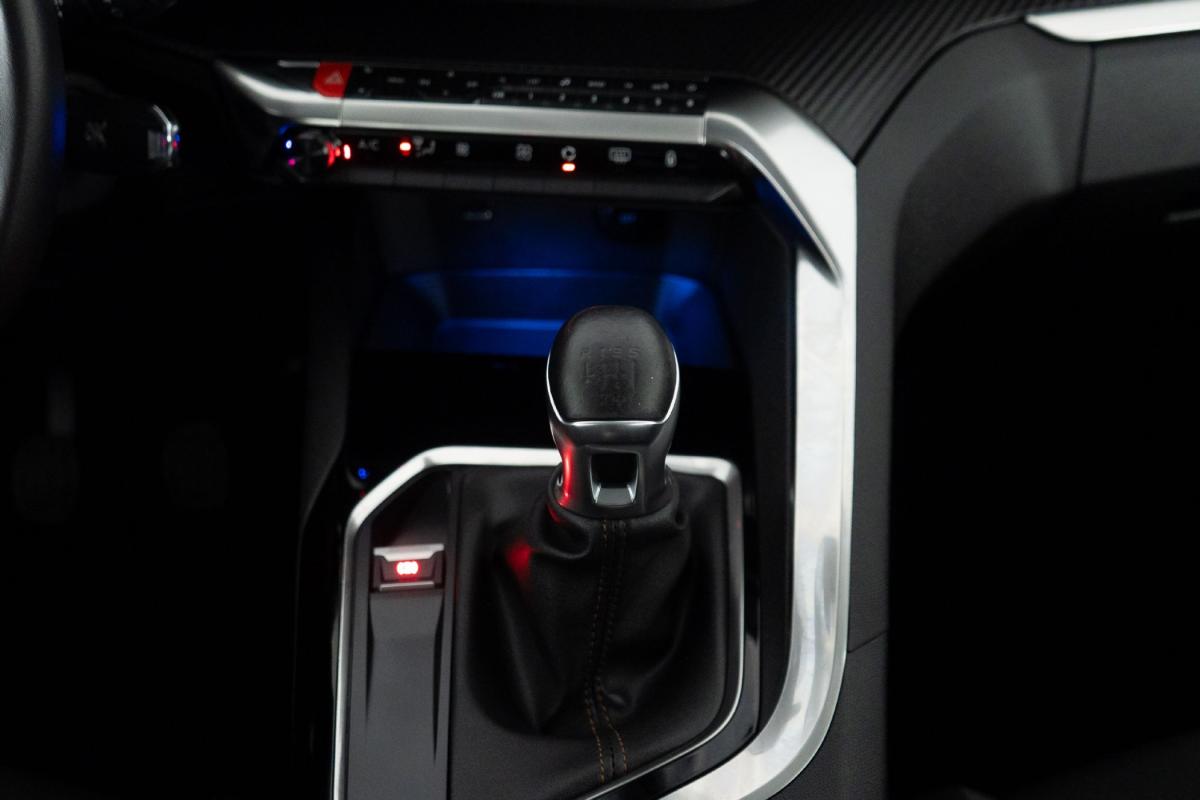 peugeot-5008-2020-gasolina-1199cc