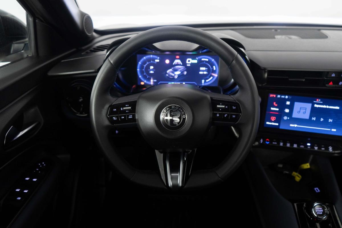 alfa-romeo-junior-2025-eletrico-0cc