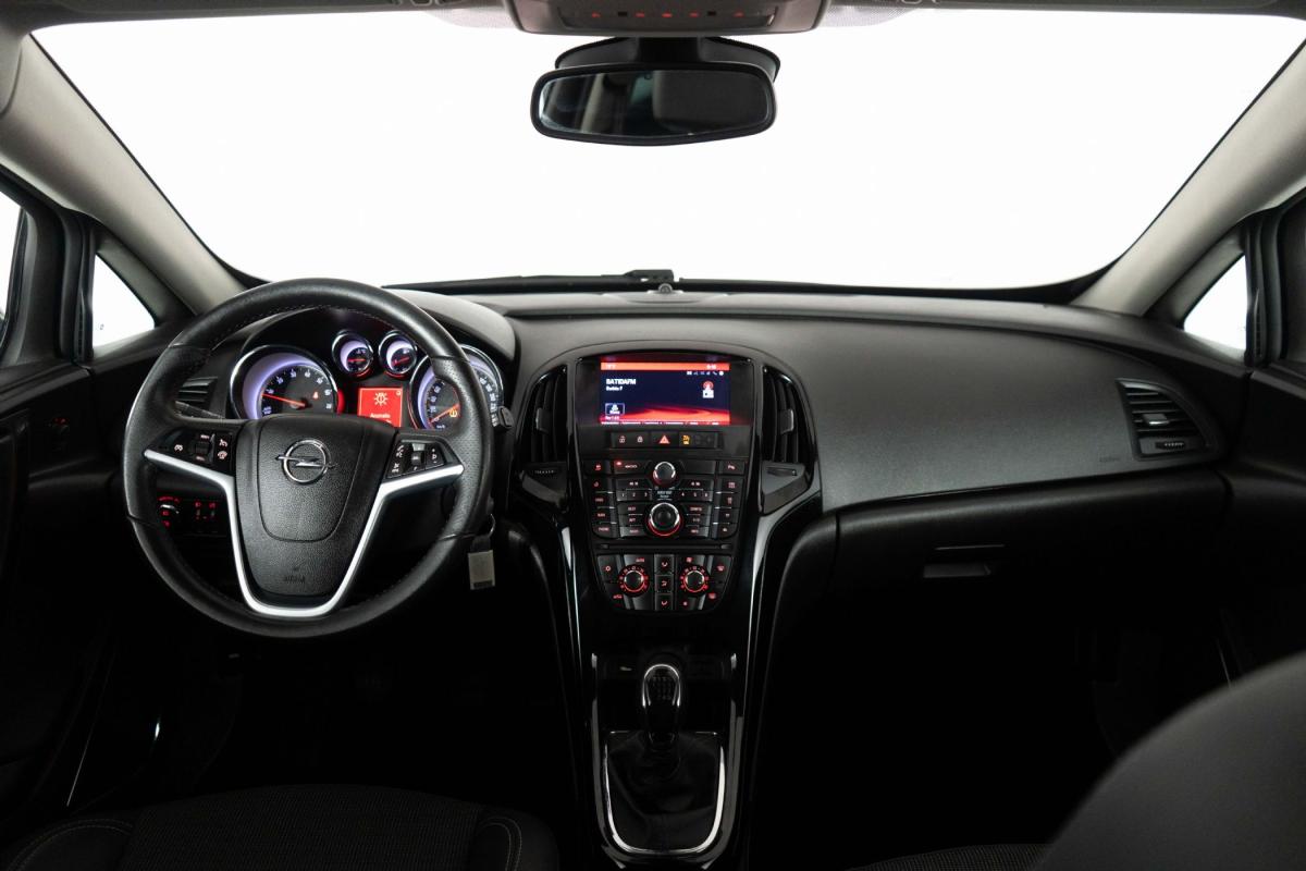 opel-astra-gtc-2018-gasolina-1598cc