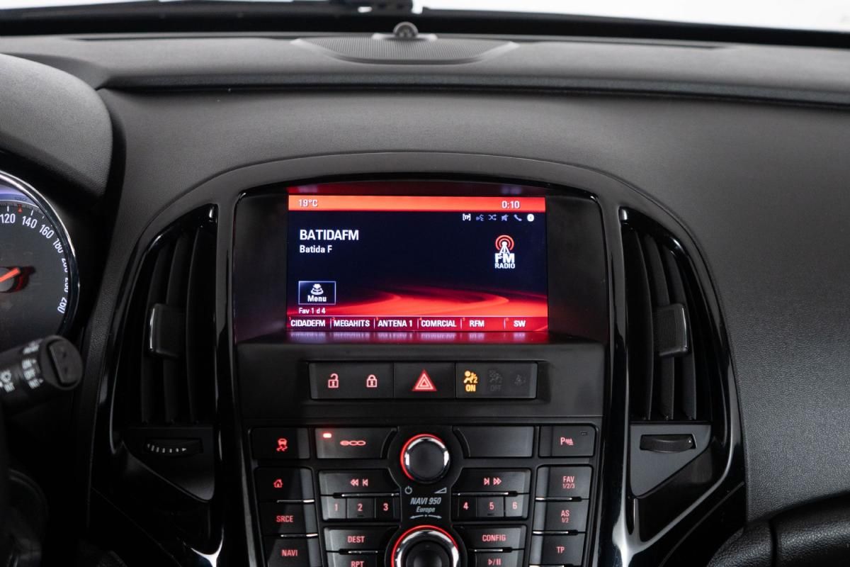 opel-astra-gtc-2018-gasolina-1598cc