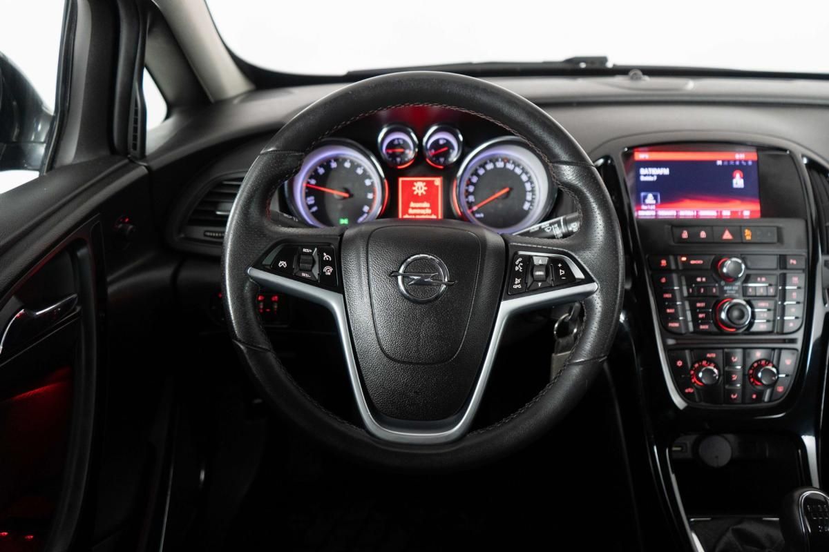 opel-astra-gtc-2018-gasolina-1598cc