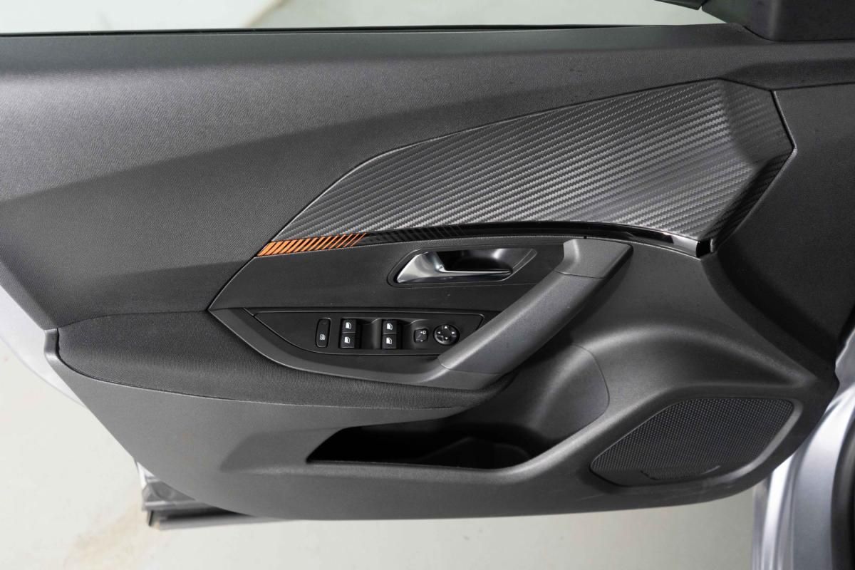 peugeot-2008-2022-gasolina-1199cc