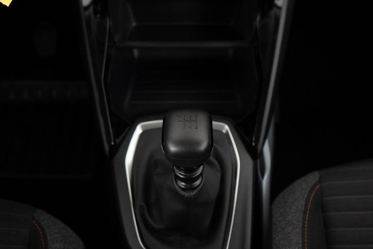 peugeot-2008-2022-gasolina-1199cc