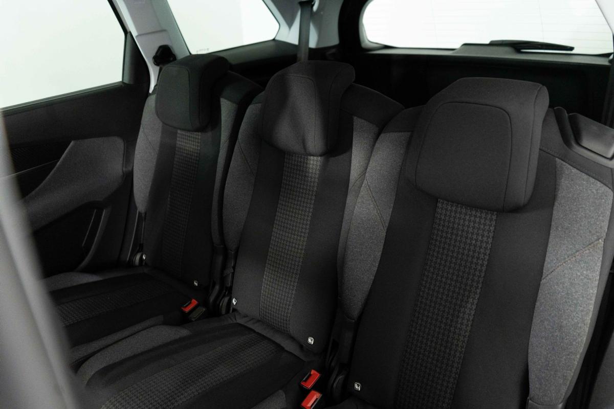 peugeot-5008-2019-gasolina-1199cc
