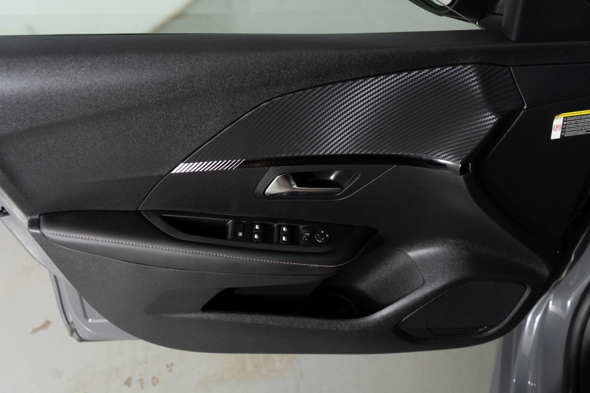 peugeot-208-2025-gasolina-1199cc