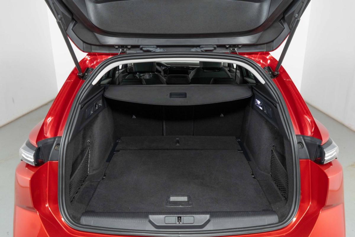 peugeot-308-sw-2024-gasolina-1199cc