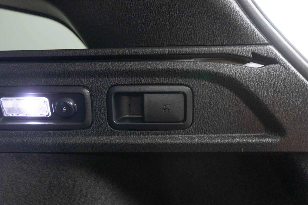 peugeot-308-sw-2024-gasolina-1199cc