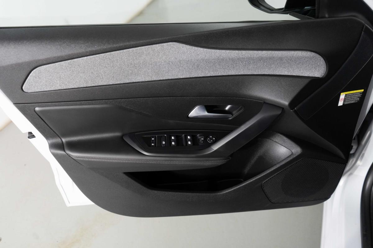 peugeot-308-sw-2024-gasolina-1199cc