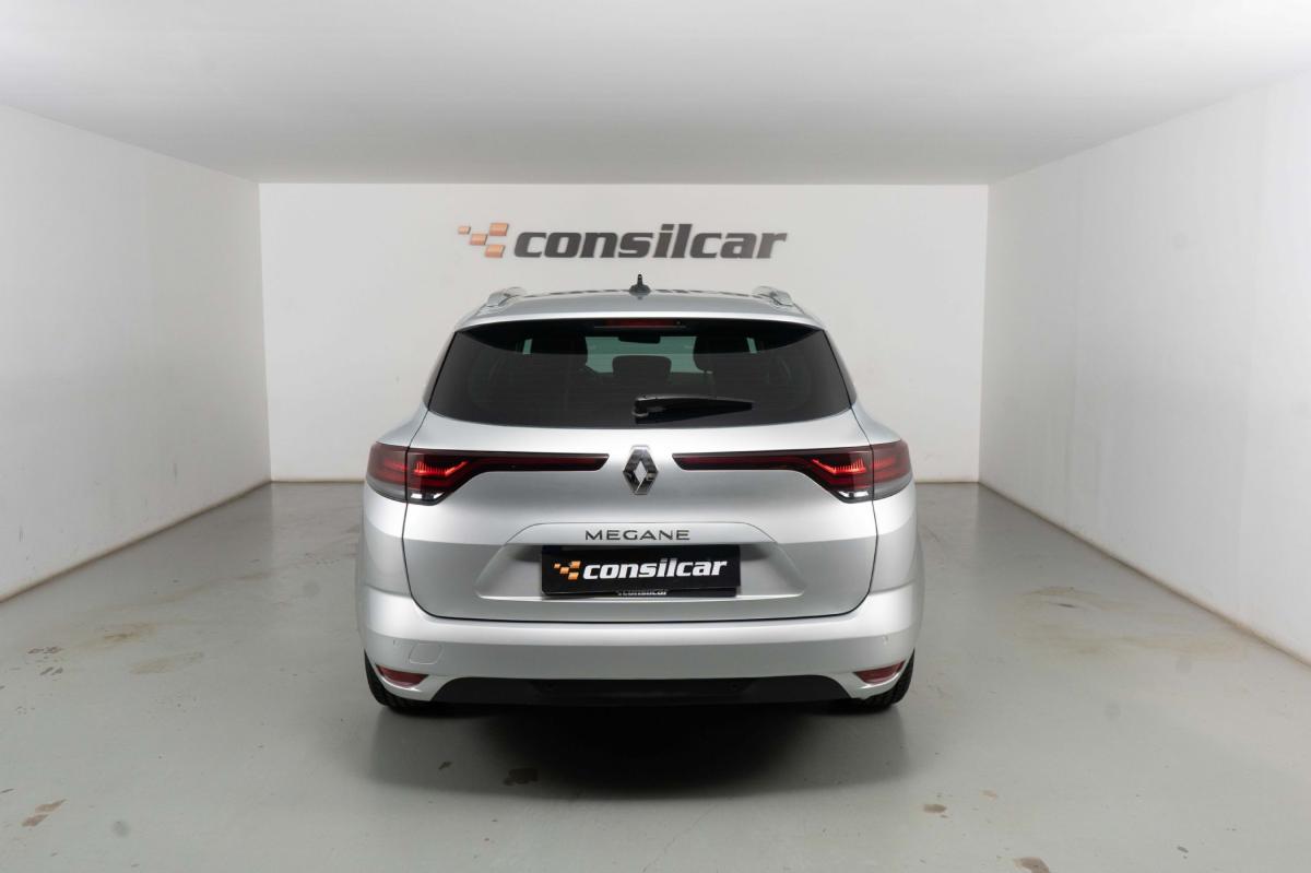 renault-megane-sport-tourer-2021-diesel-1461cc