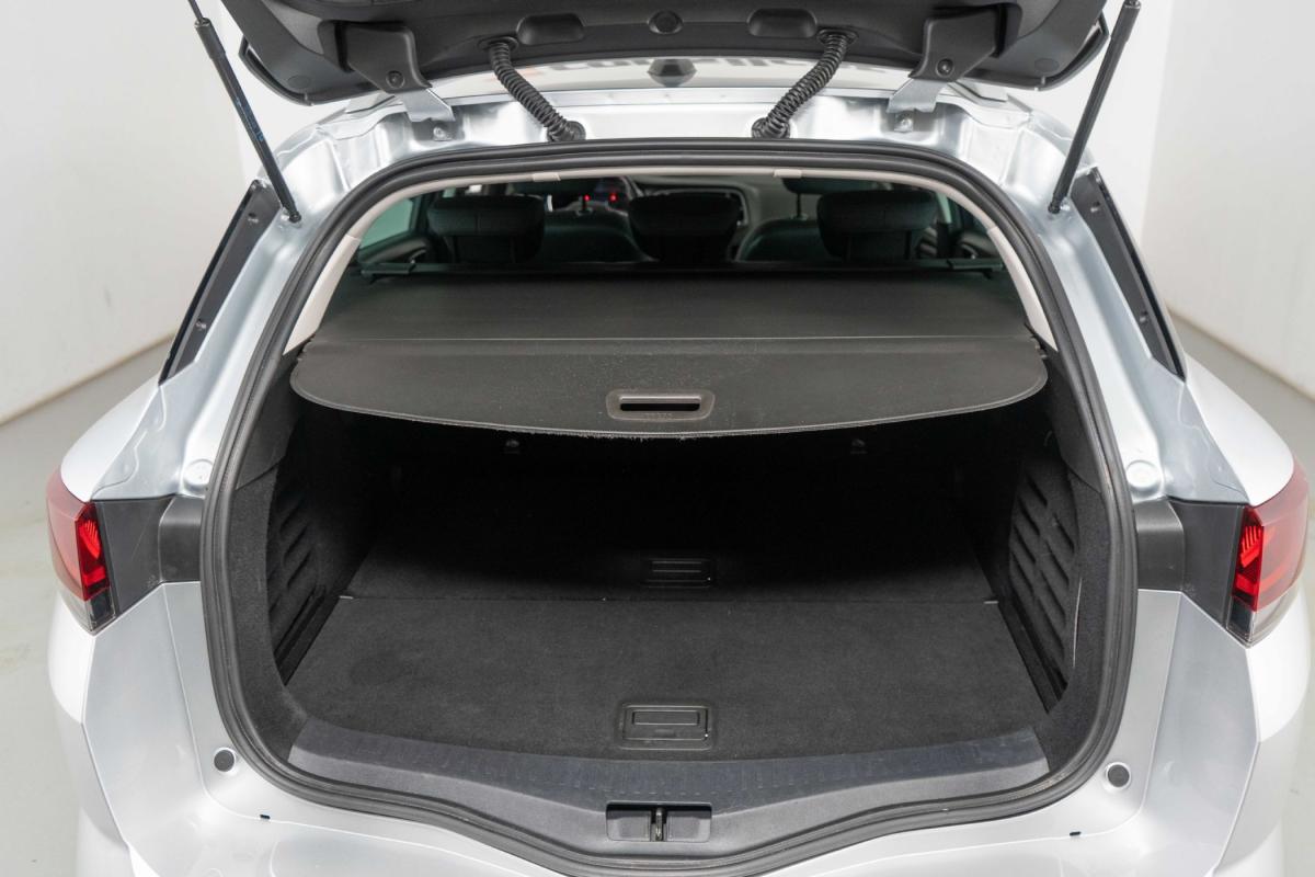 renault-megane-sport-tourer-2021-diesel-1461cc