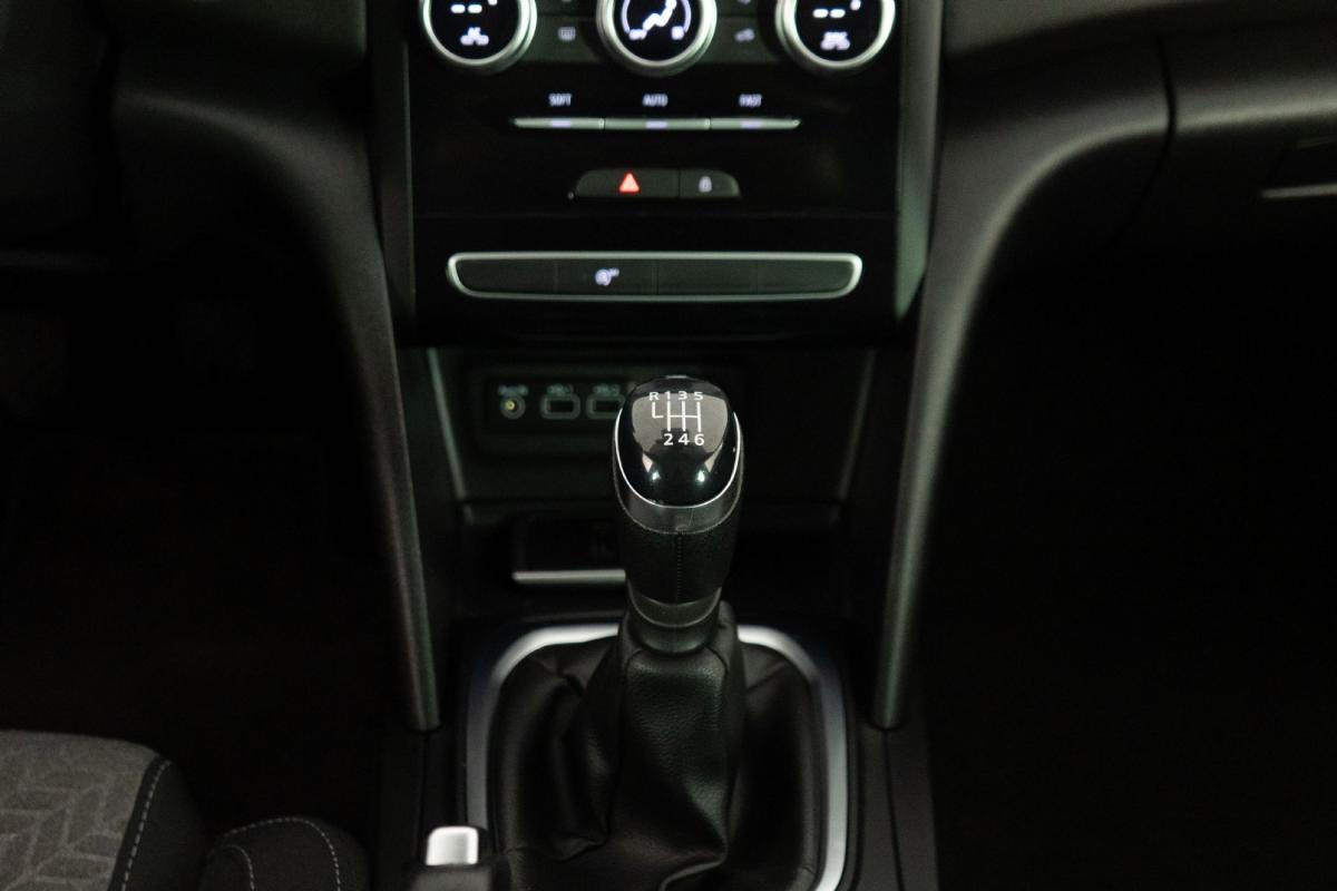 renault-megane-sport-tourer-2021-diesel-1461cc