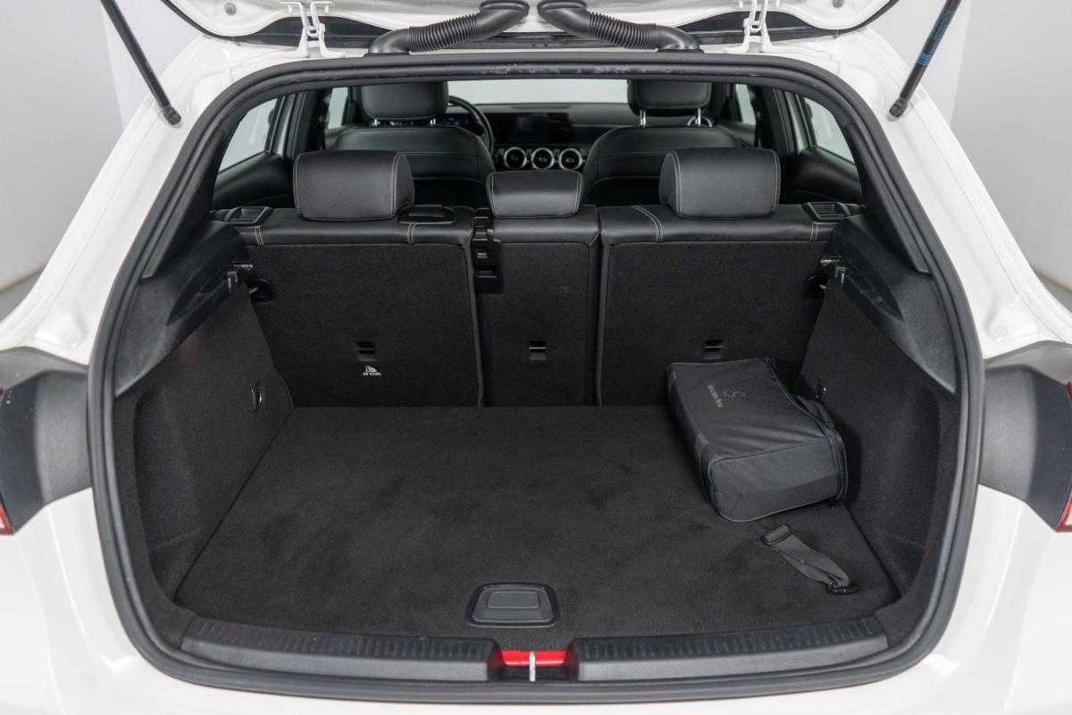 mercedes-benz-classe-a-2020-hibrido-a-gasolina-1332cc