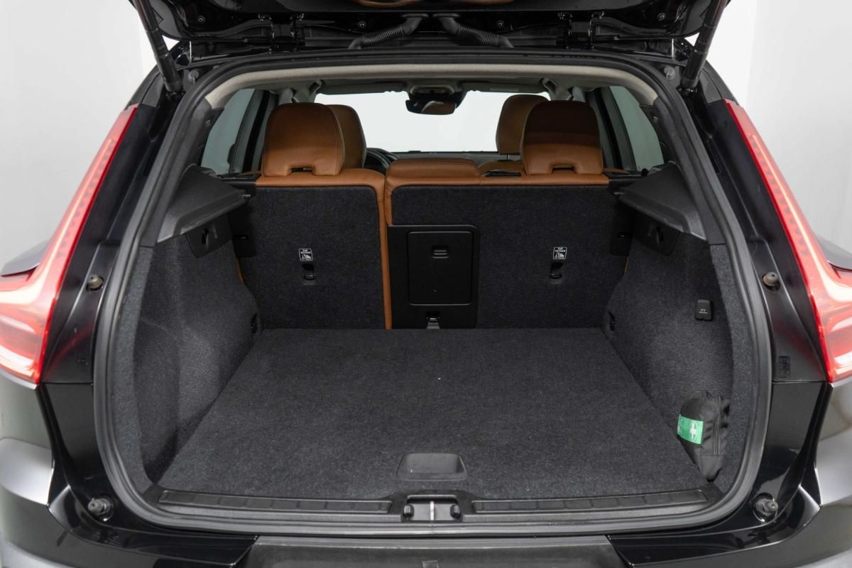 volvo-xc40-2021-hibrido-a-gasolina-1477cc
