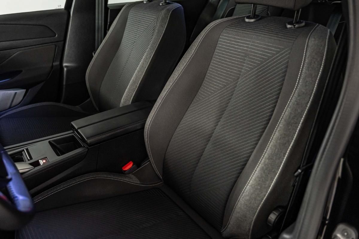 peugeot-308-2023-hibrido-a-gasolina-1598cc