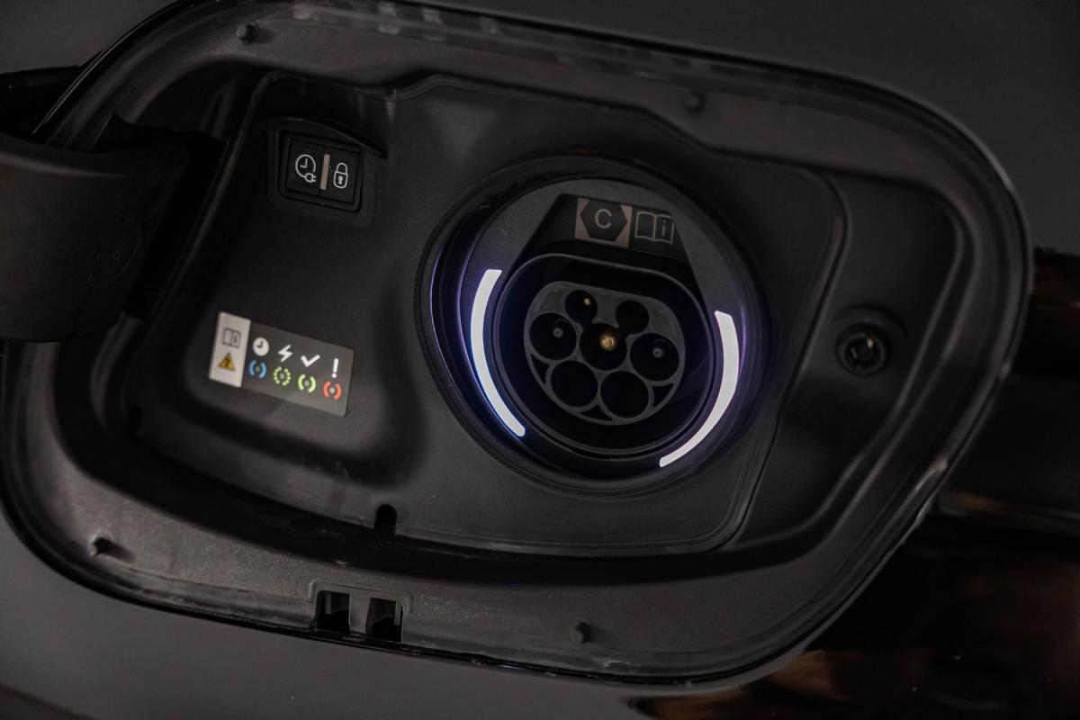 peugeot-308-2023-hibrido-a-gasolina-1598cc