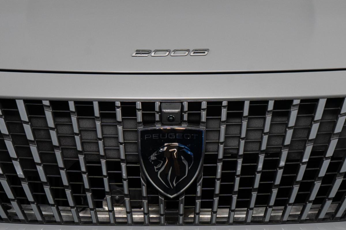 peugeot-2008-2025-gasolina-1199cc