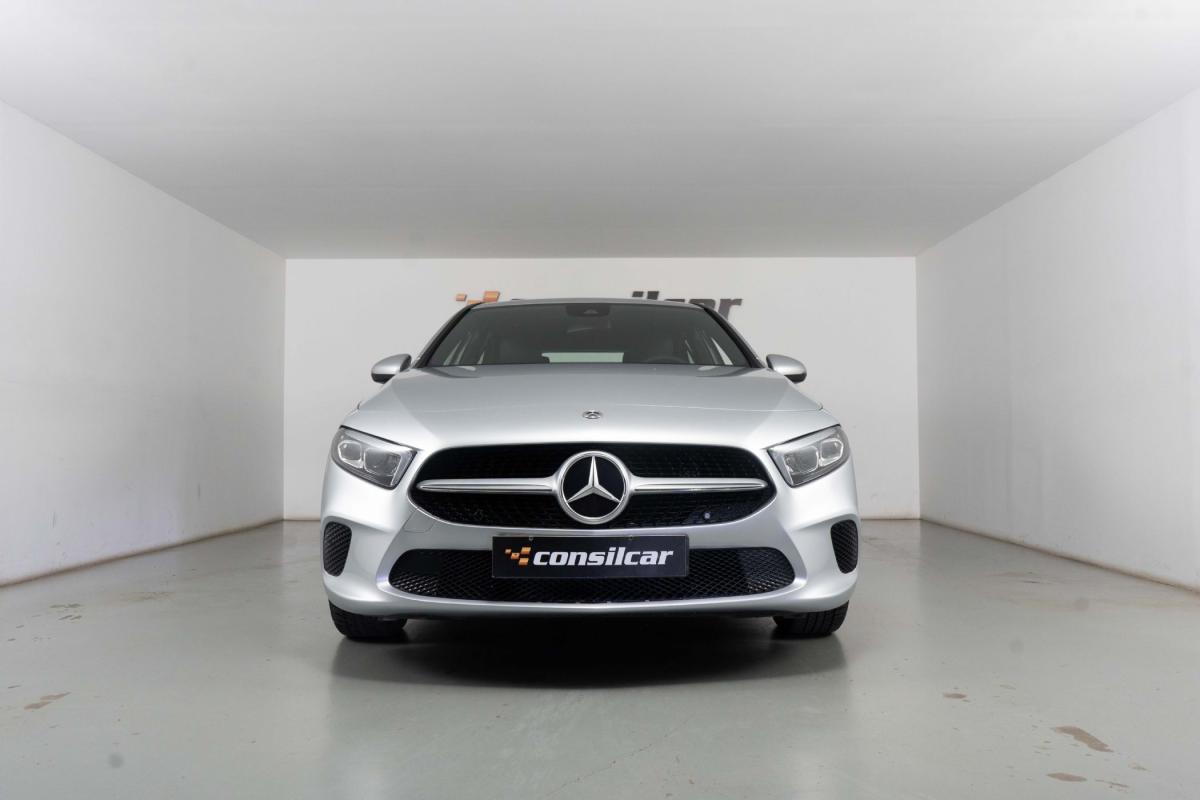 mercedes-benz-classe-a-2023-hibrido-a-gasolina-1332cc