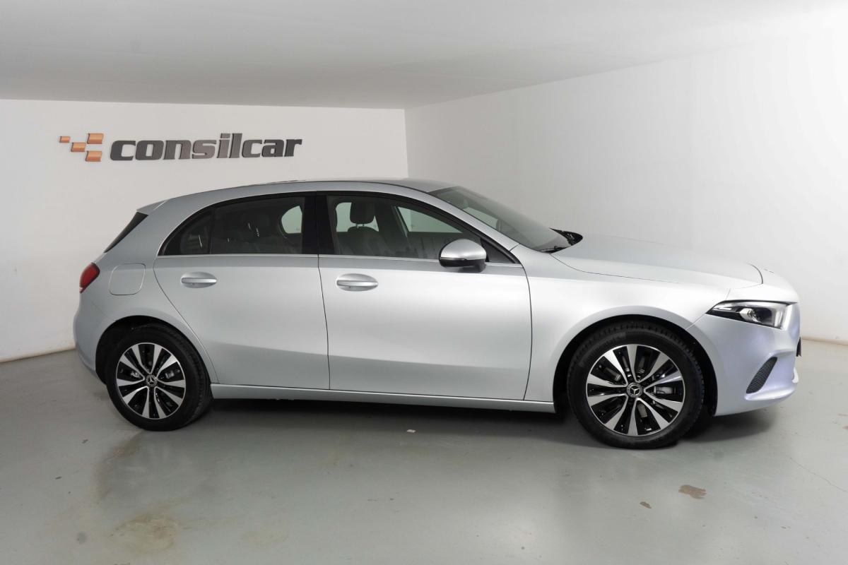 mercedes-benz-classe-a-2023-hibrido-a-gasolina-1332cc