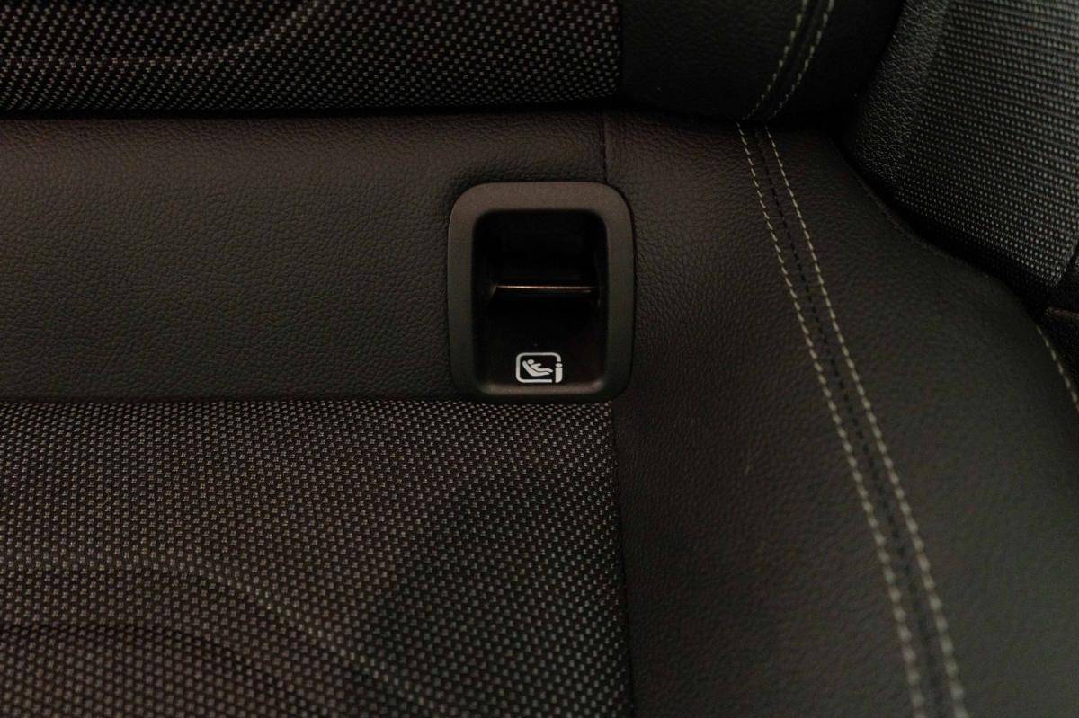mercedes-benz-classe-a-2023-hibrido-a-gasolina-1332cc