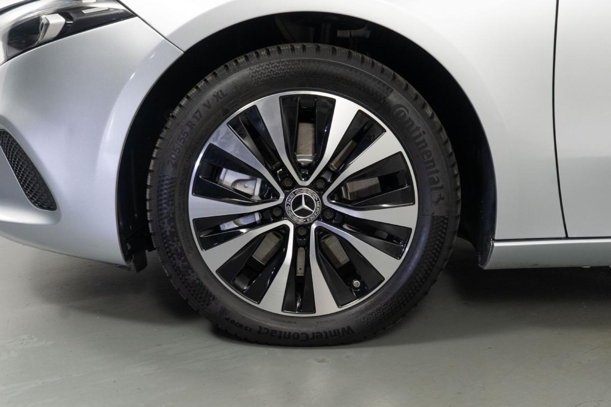 mercedes-benz-classe-a-2023-hibrido-a-gasolina-1332cc