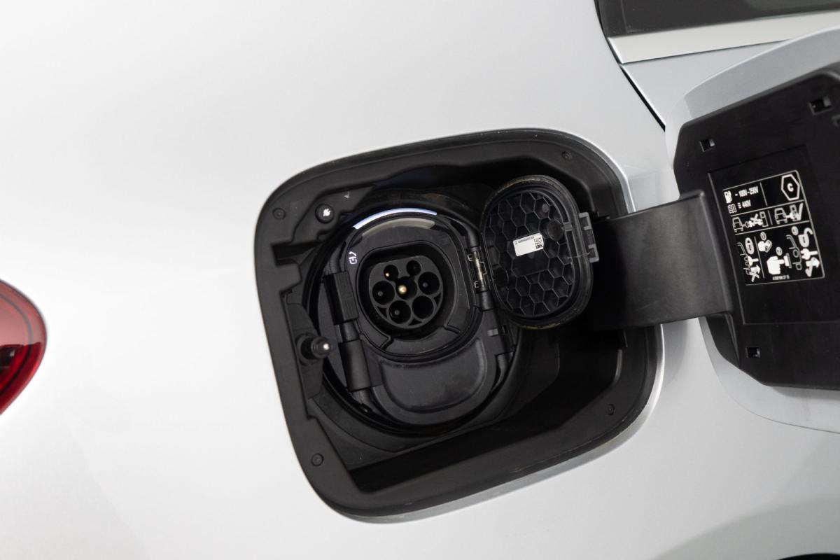 mercedes-benz-classe-a-2023-hibrido-a-gasolina-1332cc
