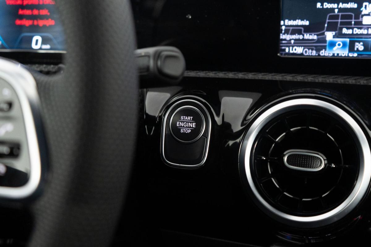 mercedes-benz-classe-a-2023-hibrido-a-gasolina-1332cc