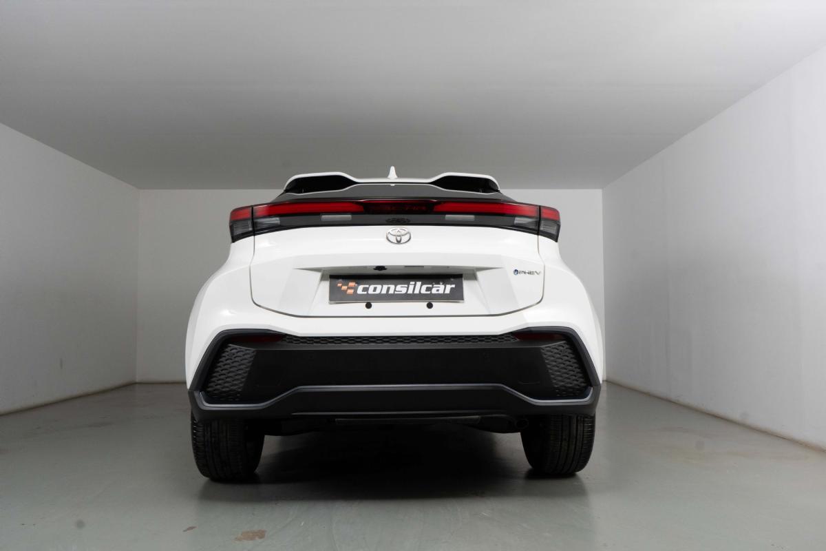 toyota-c-hr-2025-hibrido-a-gasolina-1987cc