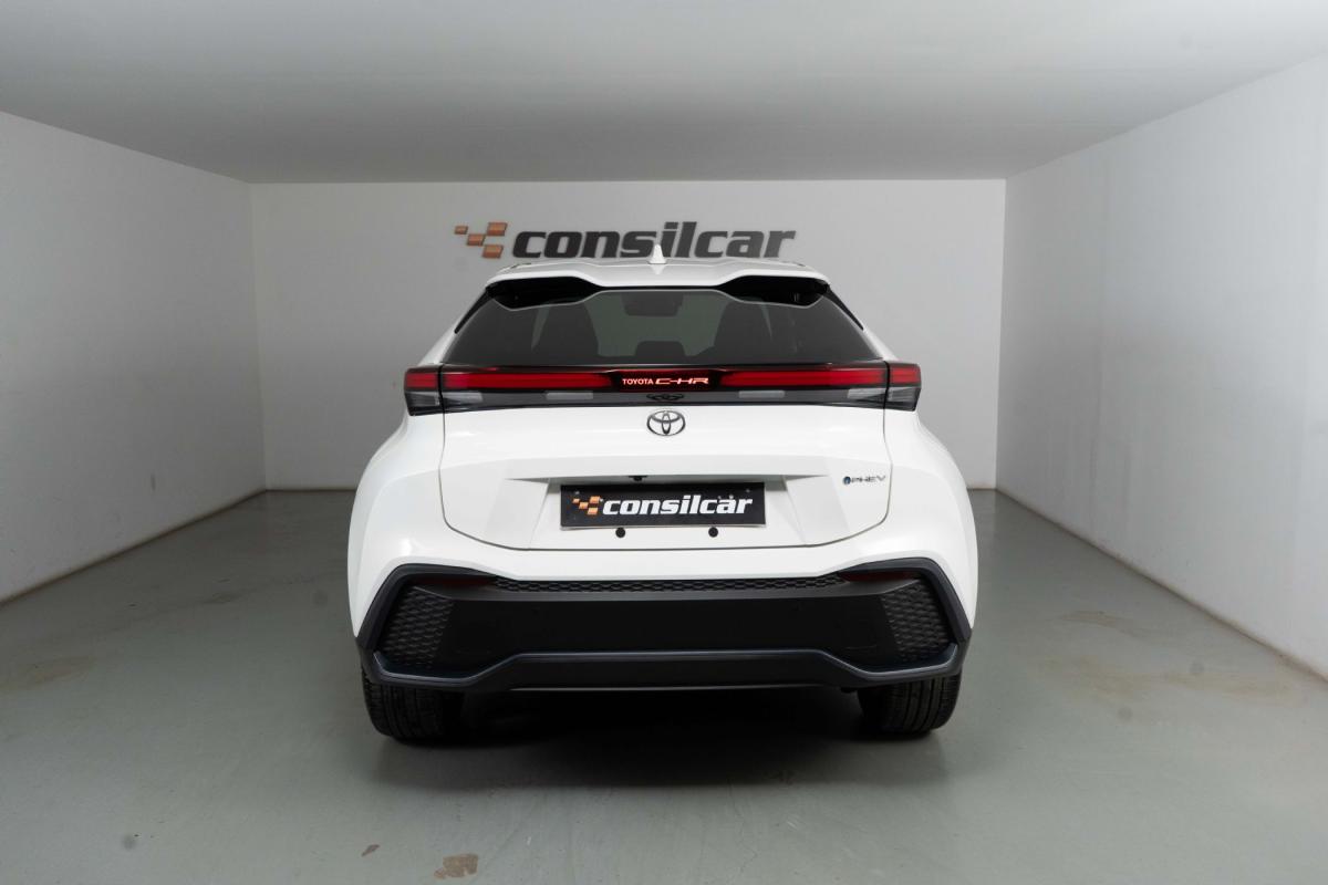 toyota-c-hr-2025-hibrido-a-gasolina-1987cc