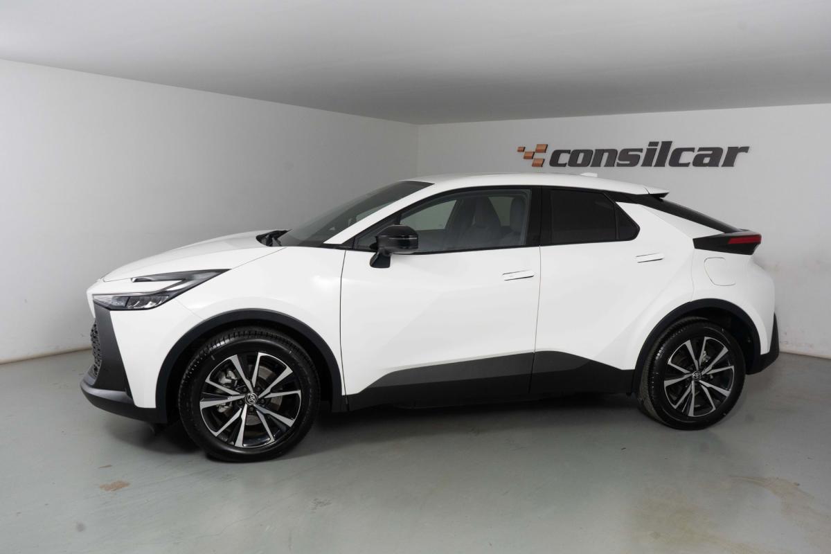 toyota-c-hr-2025-hibrido-a-gasolina-1987cc