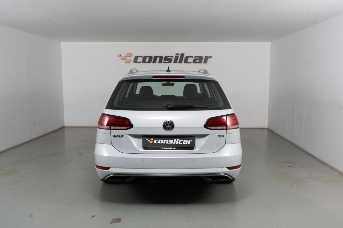 volkswagen-golf-variant-2017-diesel-1598cc