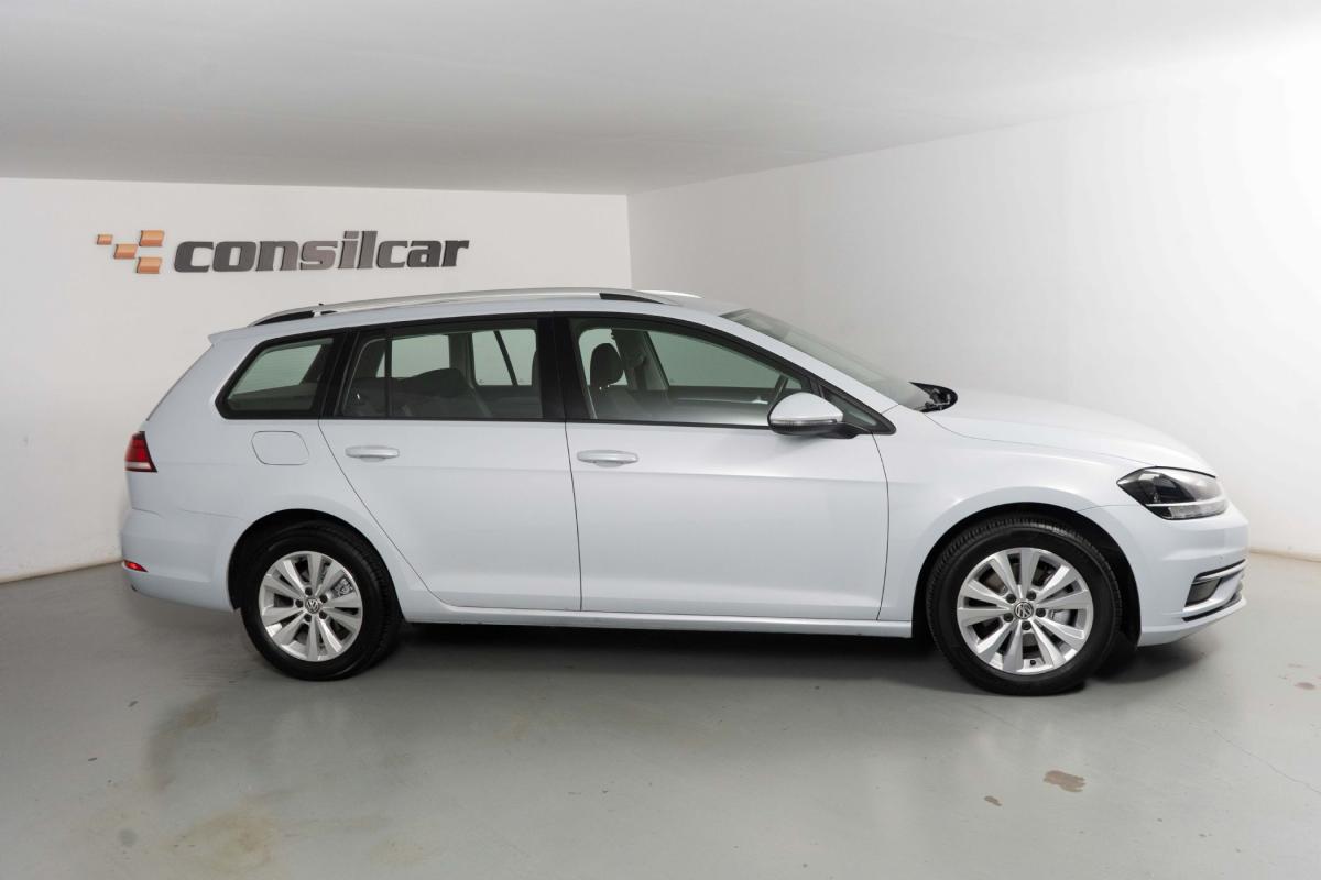 volkswagen-golf-variant-2017-diesel-1598cc