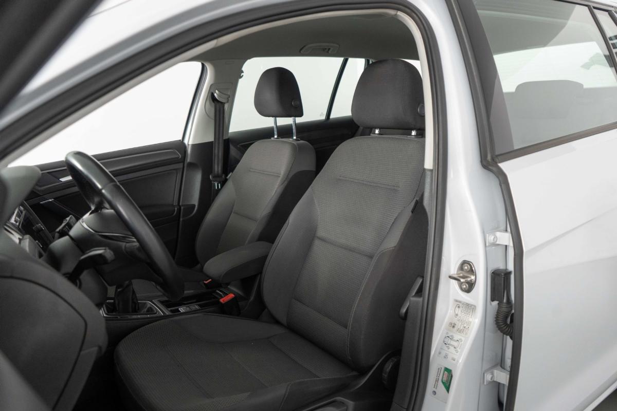 volkswagen-golf-variant-2017-diesel-1598cc