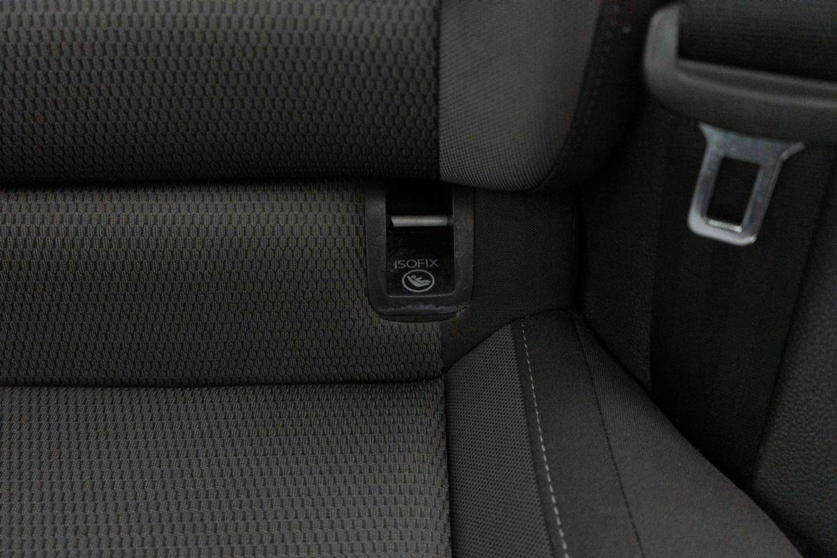volkswagen-golf-variant-2017-diesel-1598cc