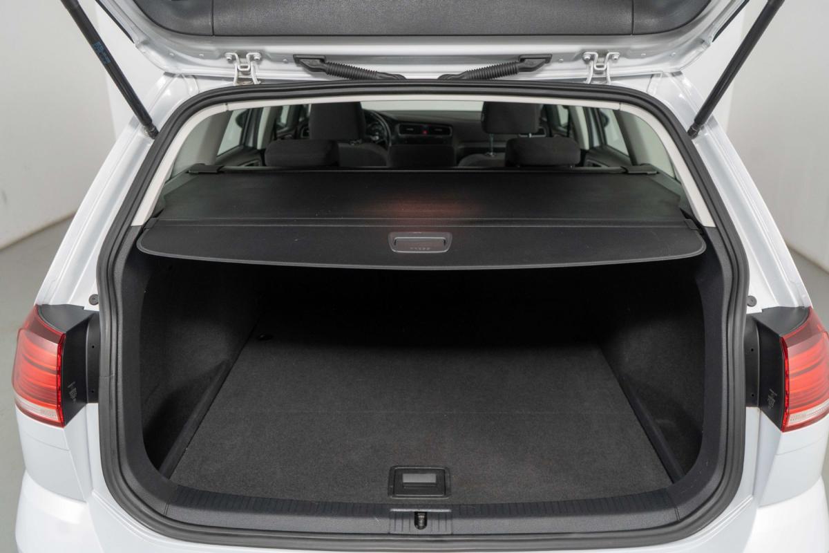 volkswagen-golf-variant-2017-diesel-1598cc
