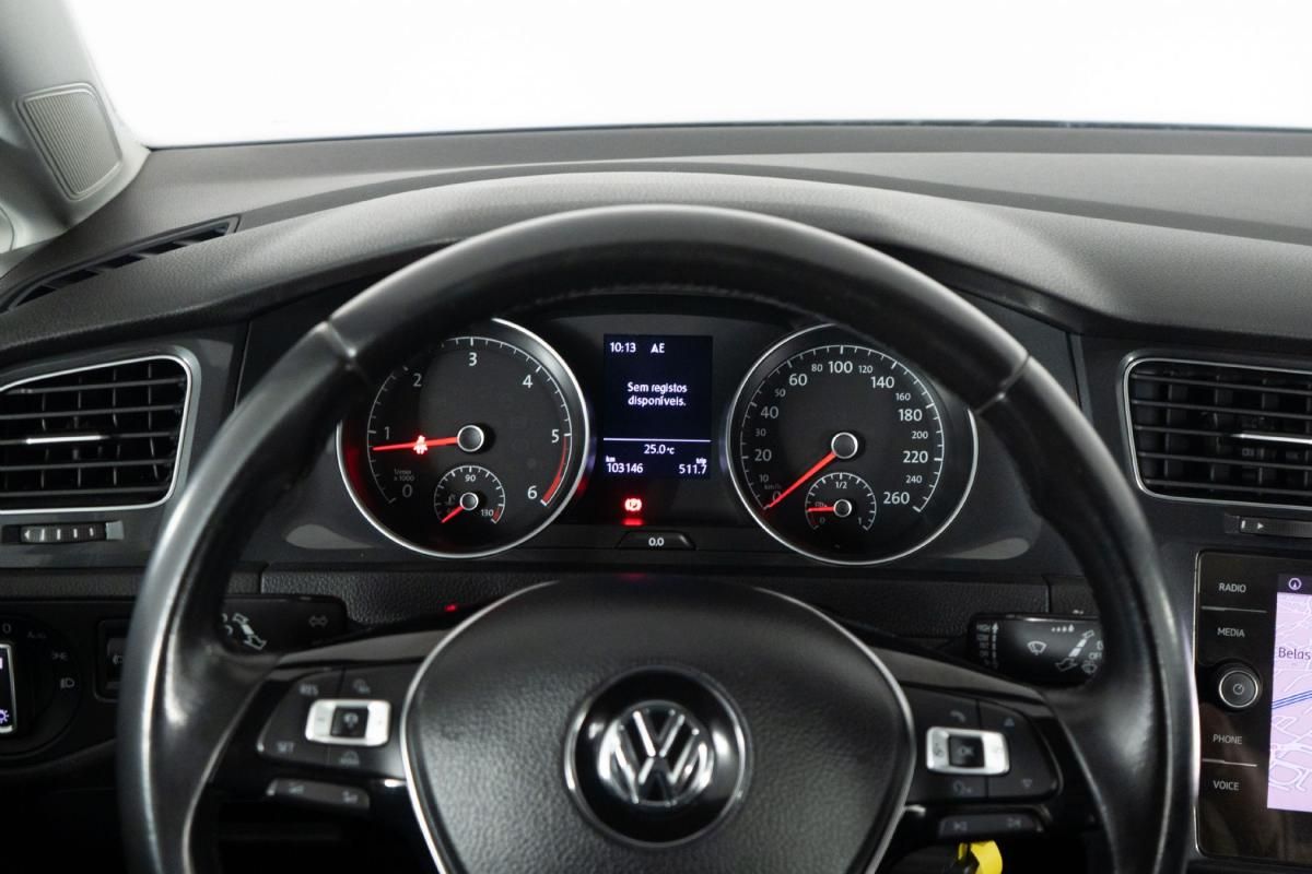 volkswagen-golf-variant-2017-diesel-1598cc