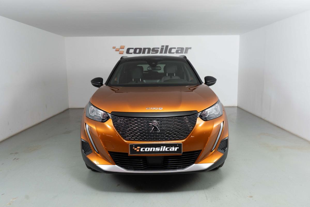 peugeot-2008-2023-gasolina-1199cc