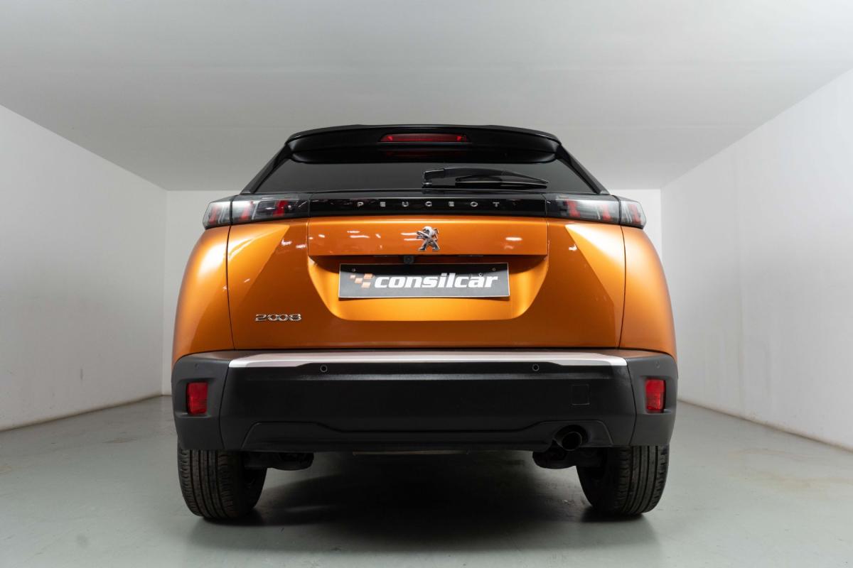 peugeot-2008-2023-gasolina-1199cc