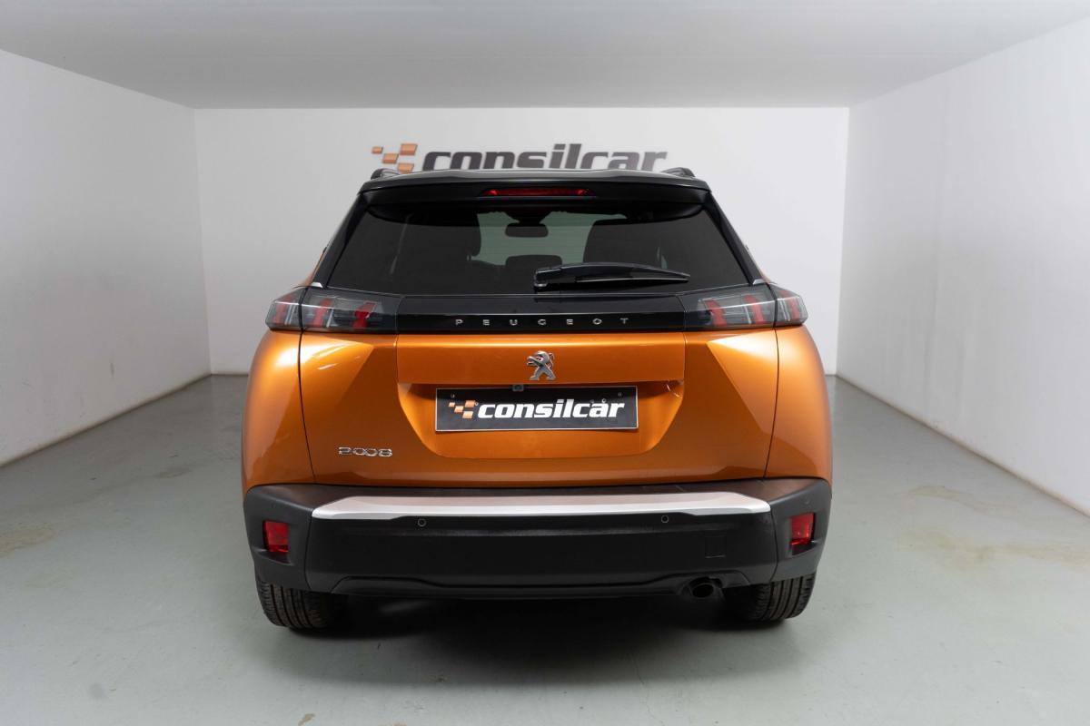 peugeot-2008-2023-gasolina-1199cc
