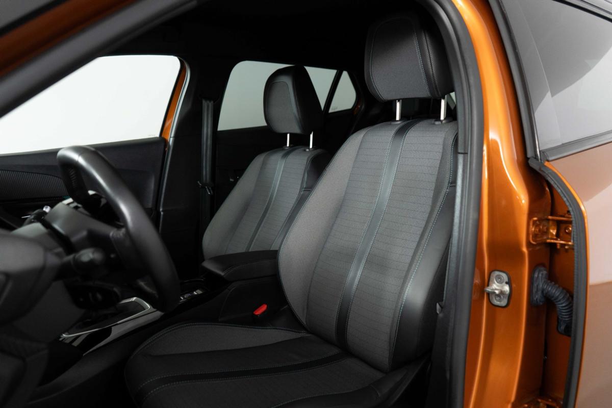 peugeot-2008-2023-gasolina-1199cc
