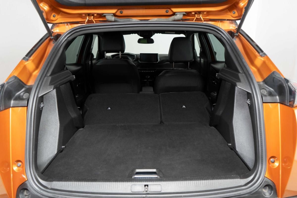 peugeot-2008-2023-gasolina-1199cc