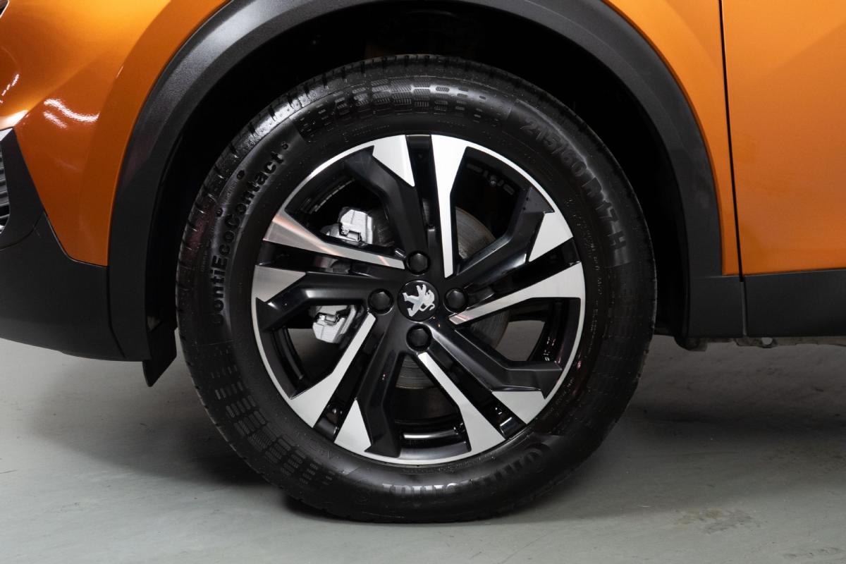 peugeot-2008-2023-gasolina-1199cc