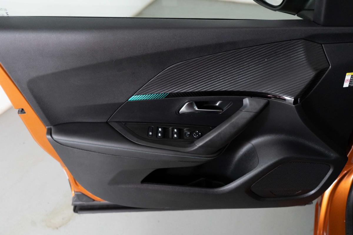 peugeot-2008-2023-gasolina-1199cc