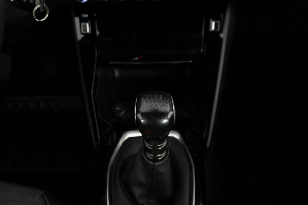 peugeot-2008-2023-gasolina-1199cc
