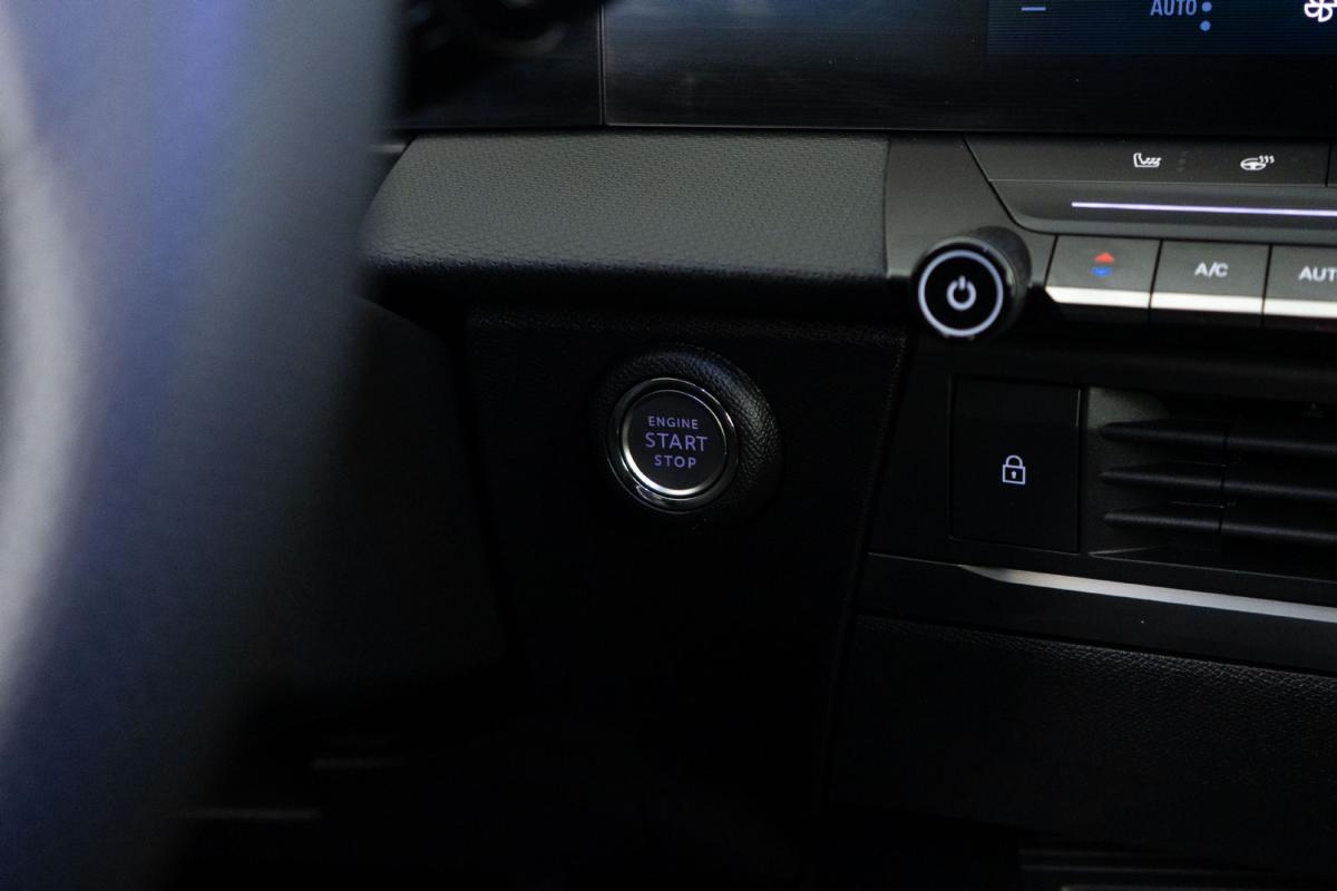 opel-astra-2025-gasolina-1199cc