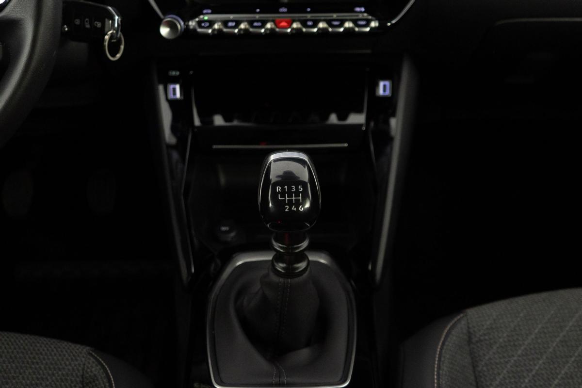 peugeot-208-2025-gasolina-1199cc