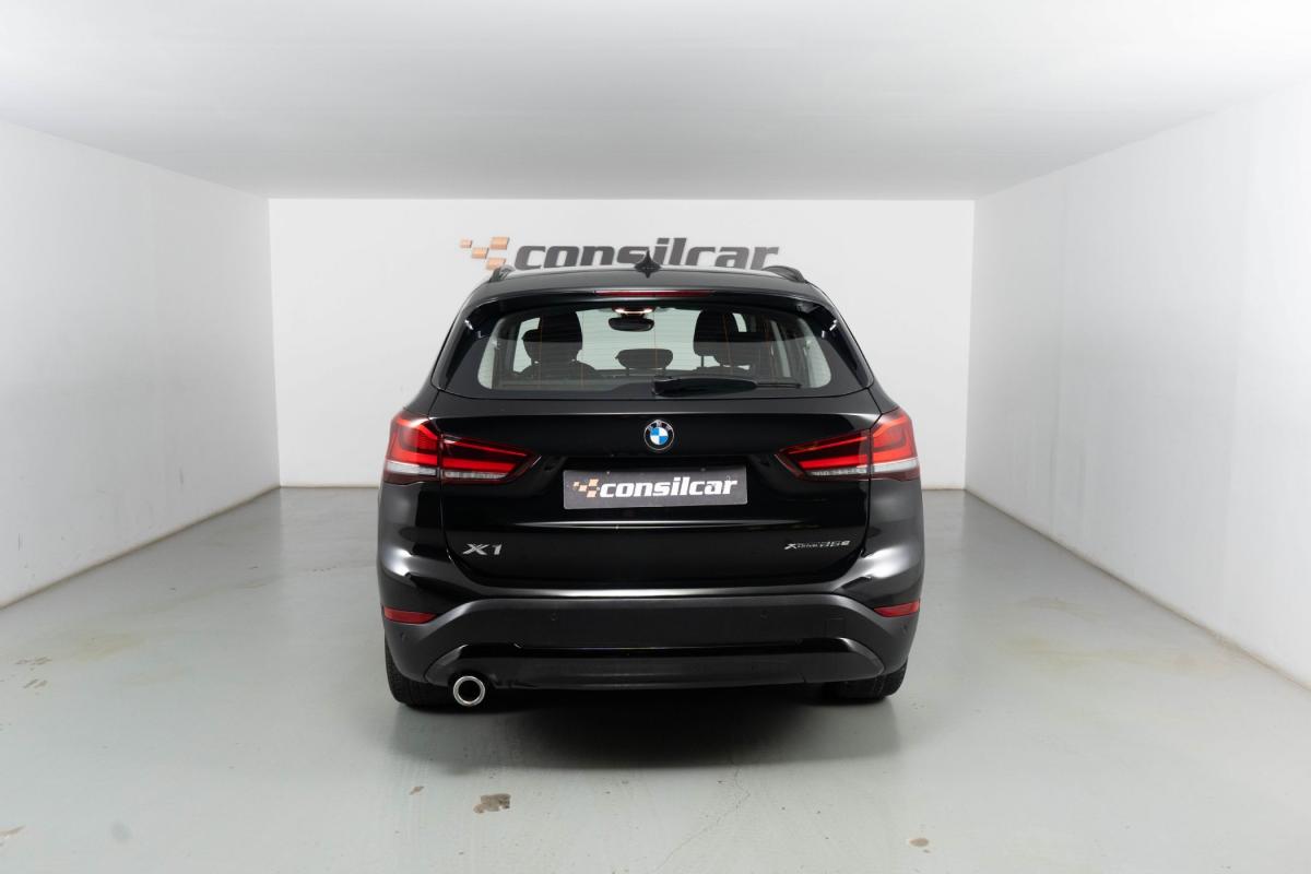 bmw-x1-2021-hibrido-a-gasolina-1499cc