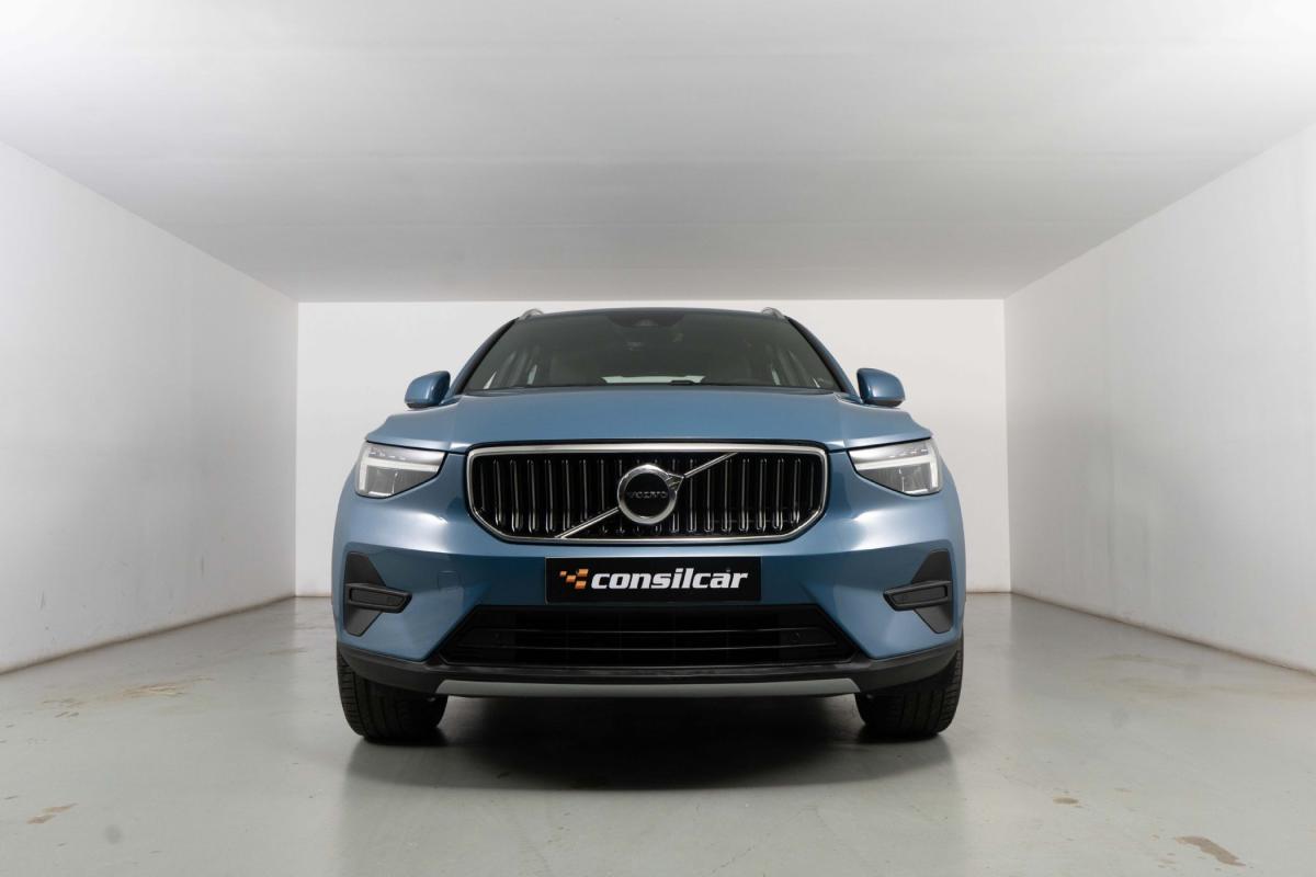 volvo-xc40-2023-hibrido-a-gasolina-1477cc