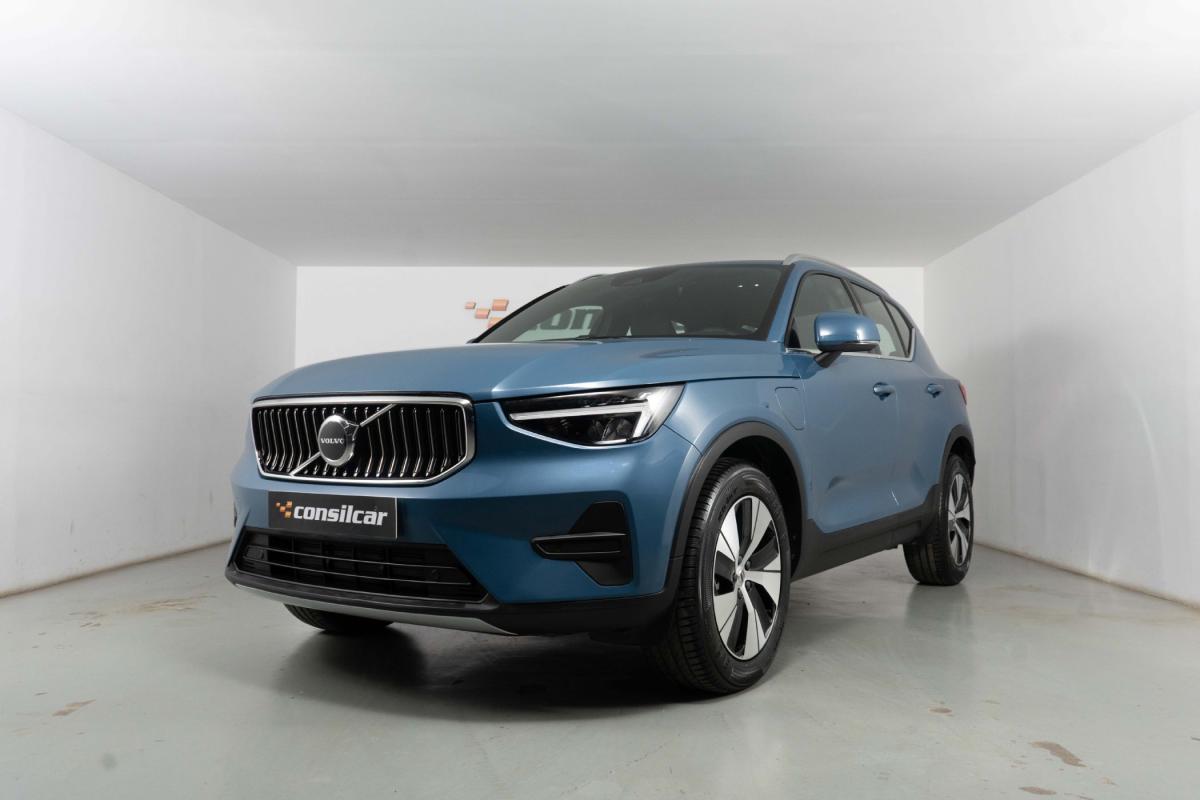 volvo-xc40-2023-hibrido-a-gasolina-1477cc